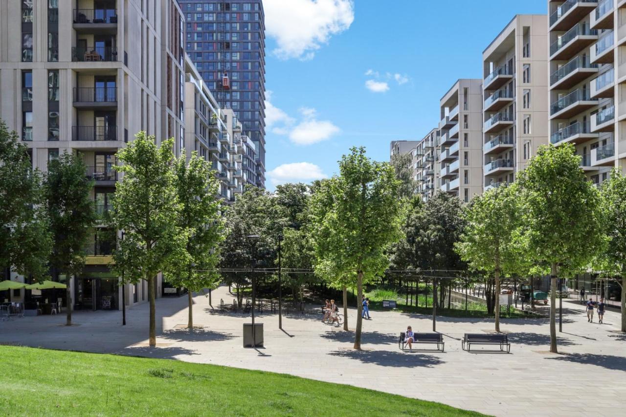 Ellie N Conys 3 Bedroom Apartment With 2 Bathrooms, An Ensuite, Kitchen And Balcony In Stratford Westfield ロンドン エクステリア 写真