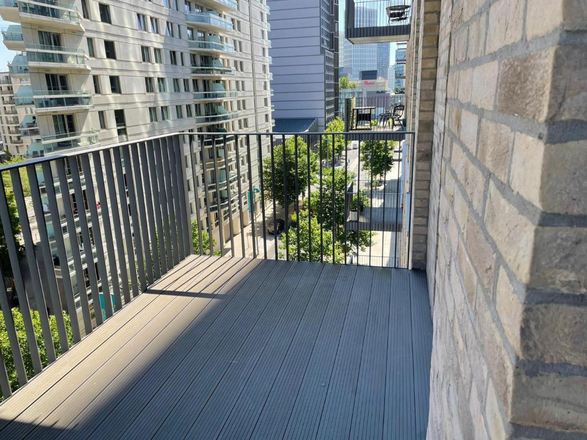 Ellie N Conys 3 Bedroom Apartment With 2 Bathrooms, An Ensuite, Kitchen And Balcony In Stratford Westfield ロンドン エクステリア 写真