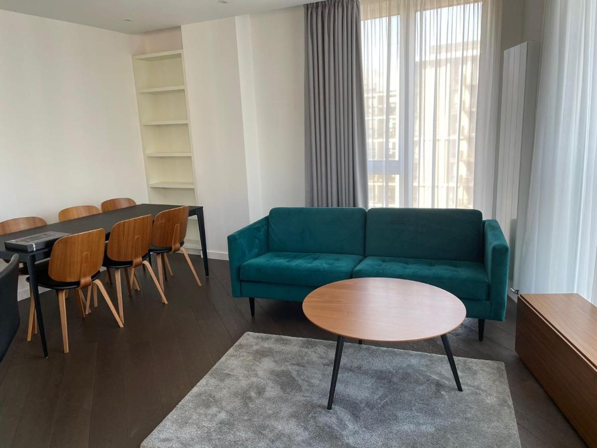 Ellie N Conys 3 Bedroom Apartment With 2 Bathrooms, An Ensuite, Kitchen And Balcony In Stratford Westfield ロンドン エクステリア 写真