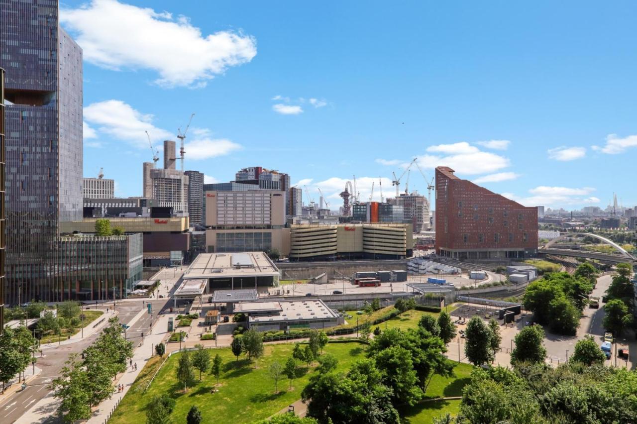 Ellie N Conys 3 Bedroom Apartment With 2 Bathrooms, An Ensuite, Kitchen And Balcony In Stratford Westfield ロンドン エクステリア 写真